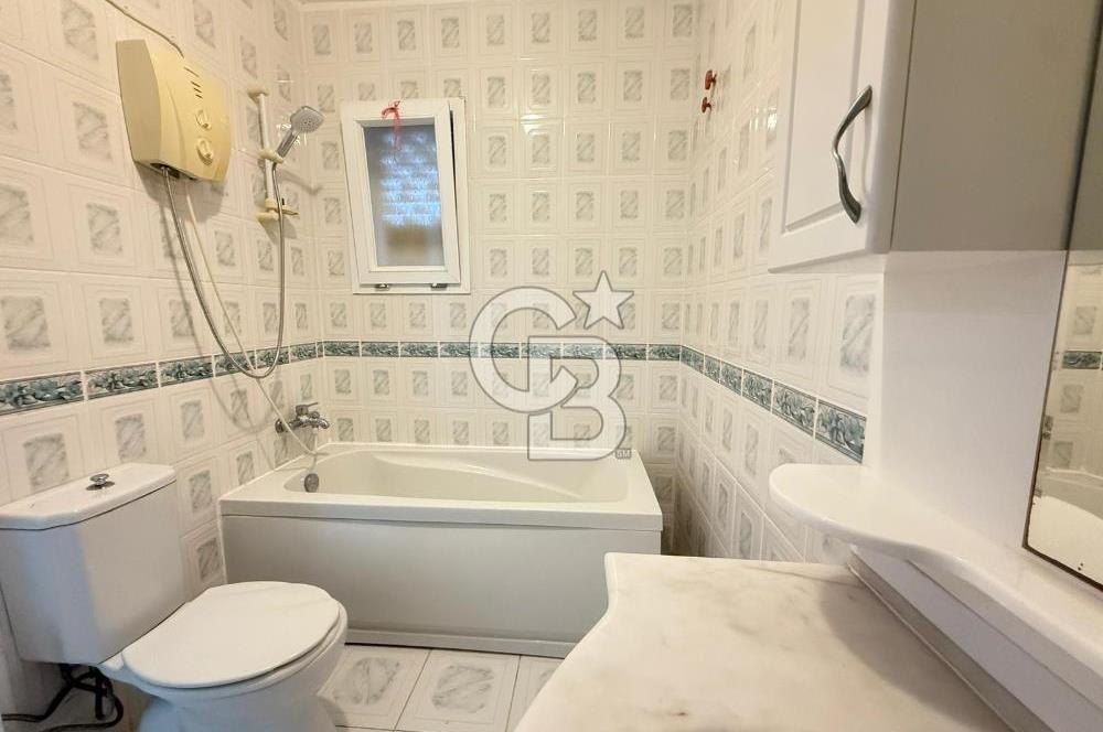 SEFERİHİSAR AKARCA'DA 5+1 DENİZ MANZARALI TERASLI VİLLA