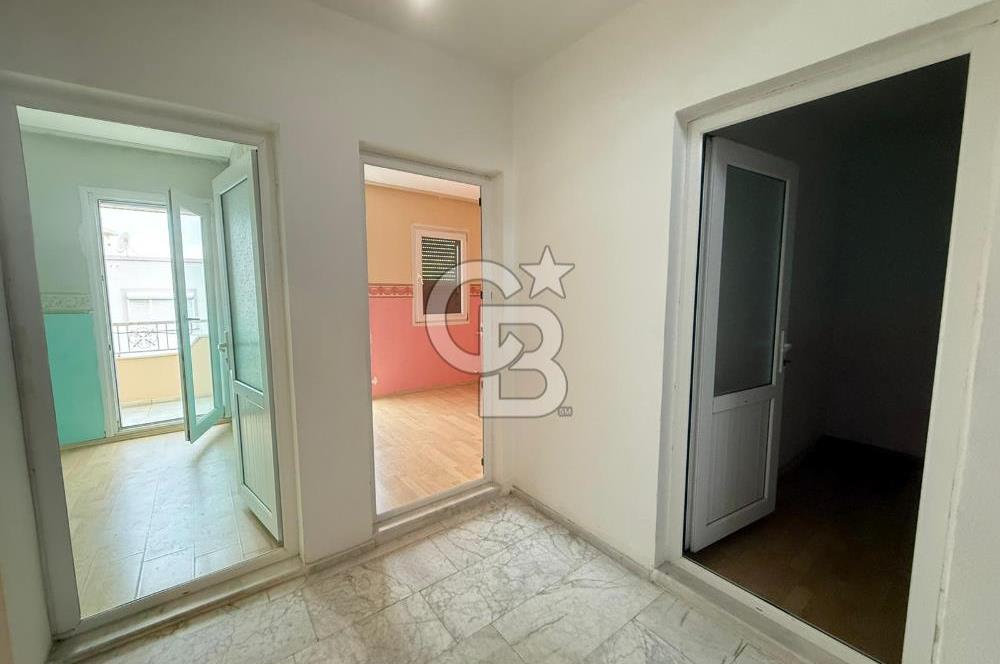 SEFERİHİSAR AKARCA'DA 5+1 DENİZ MANZARALI TERASLI VİLLA