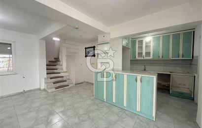 SEFERİHİSAR AKARCA'DA 5+1 DENİZ MANZARALI TERASLI VİLLA