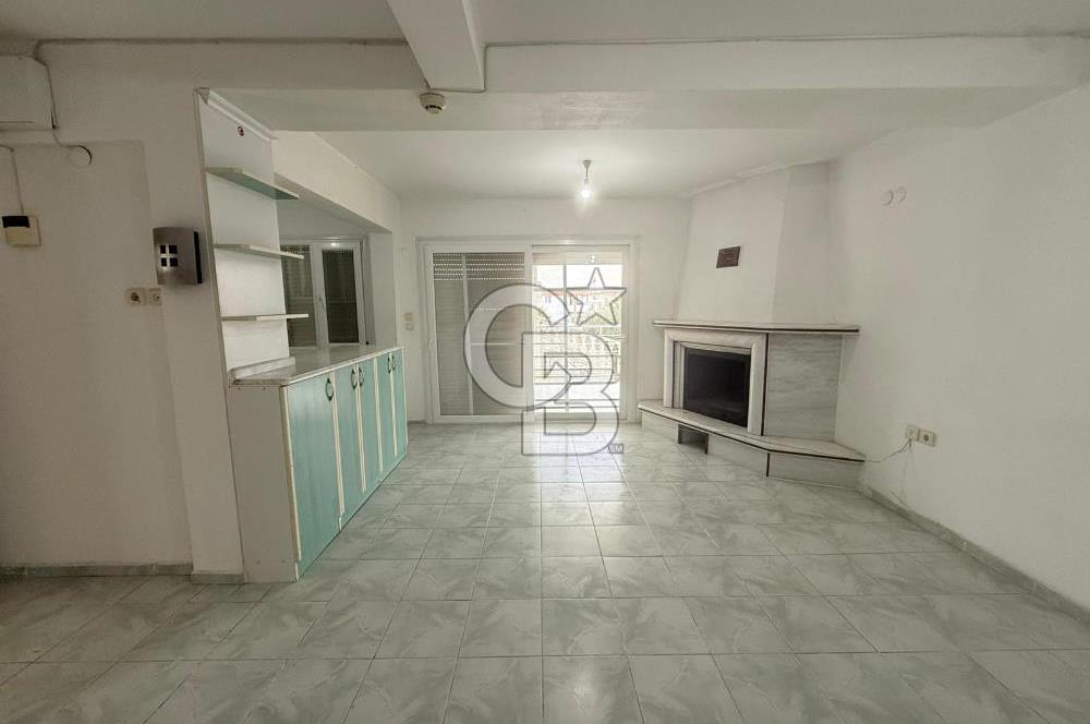 SEFERİHİSAR AKARCA'DA 5+1 DENİZ MANZARALI TERASLI VİLLA