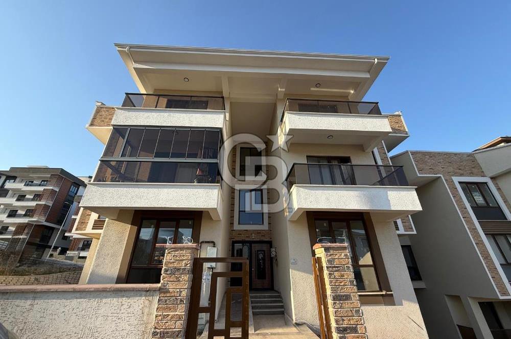 Çiftlikköy Çiftlik Mahallesi’nde Satılık Eşyalı 5+1 Dubleks Daire