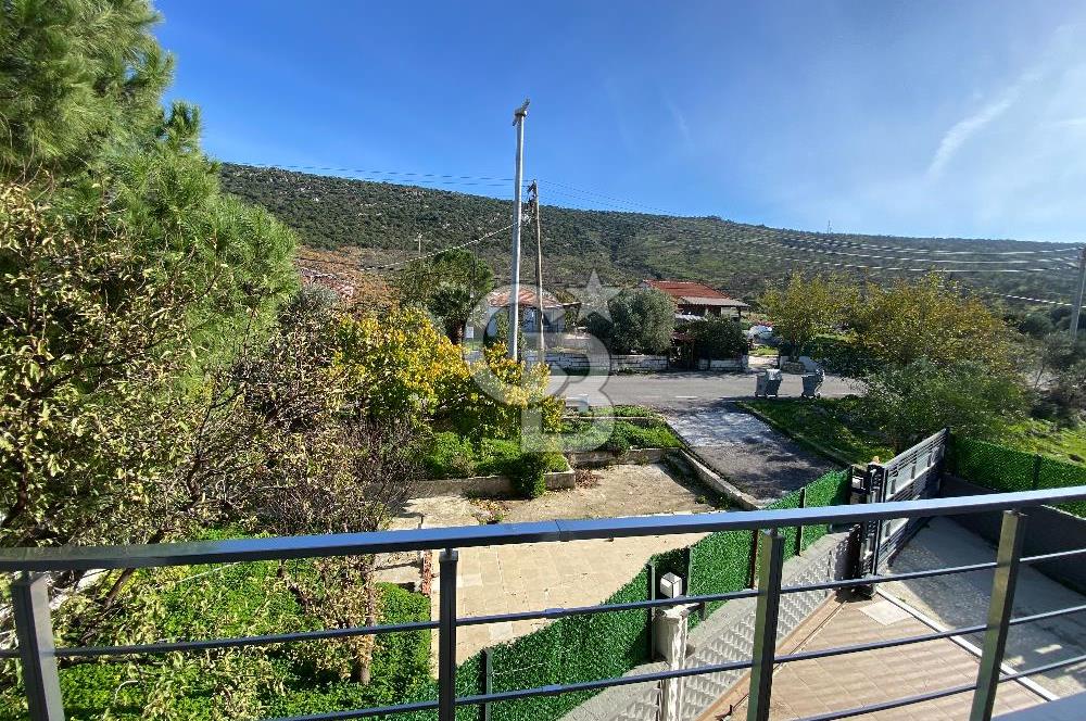 Urla Zeytineli Köyünde Denize 600m Mesafede Satılık Tarla