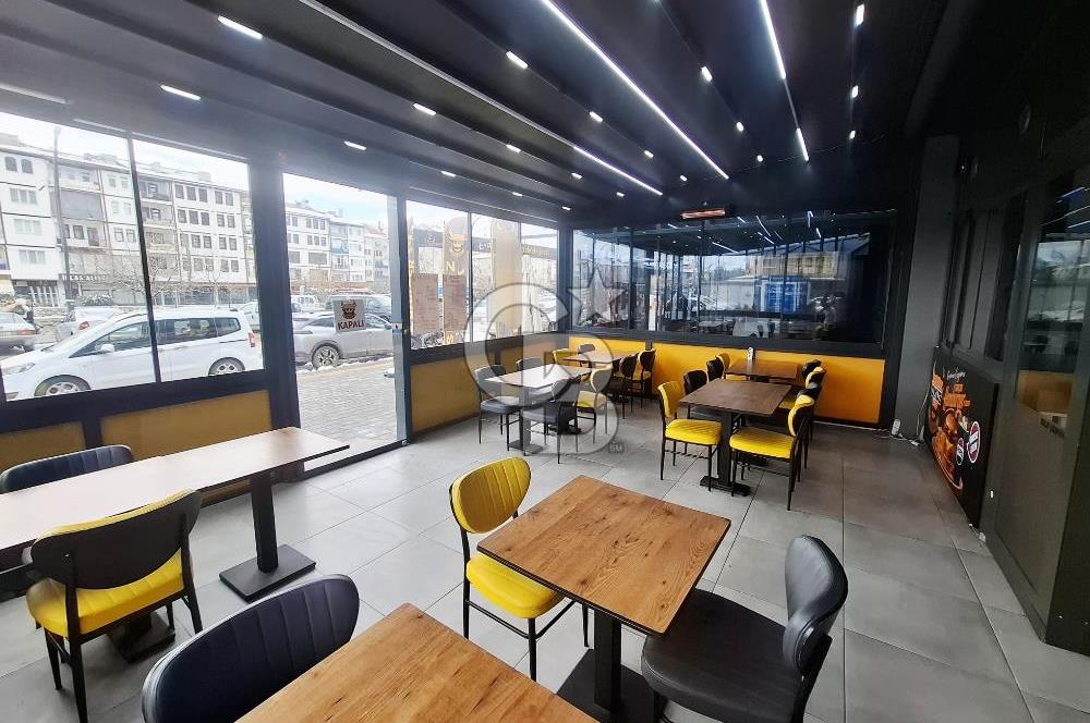 ÇUBUK TİCARET MERKEZİ'NDE HAZIR&KAZANÇLI RESTORAN/FAST FOOD