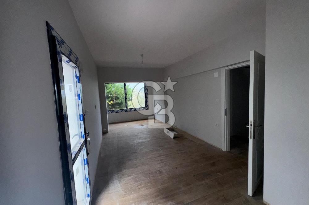 Güzelbahçe Yalı Mahallesi'nde Deniz Manzaralı Satılık Villa