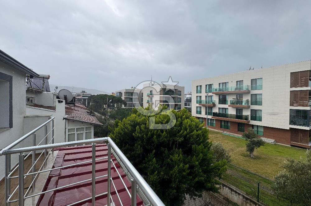 Güzelbahçe Yalı Mahallesi'nde Deniz Manzaralı Satılık Villa