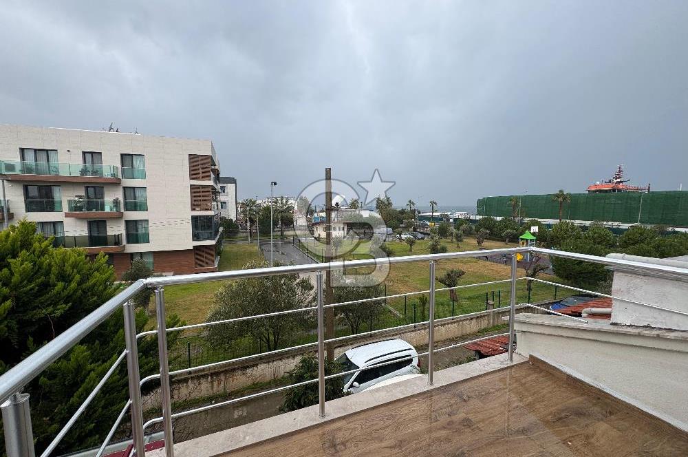 Güzelbahçe Yalı Mahallesi'nde Deniz Manzaralı Satılık Villa