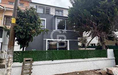 Güzelbahçe Yalı Mahallesi'nde Deniz Manzaralı Satılık Villa