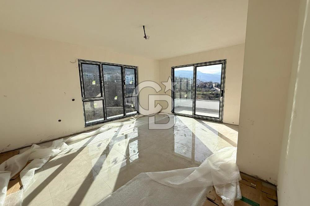 BAŞİSKELE BAHÇECİK'TE 1 DÖNÜM ARSA İÇERİSİNDE 5+2 FORLEXS VİLLA