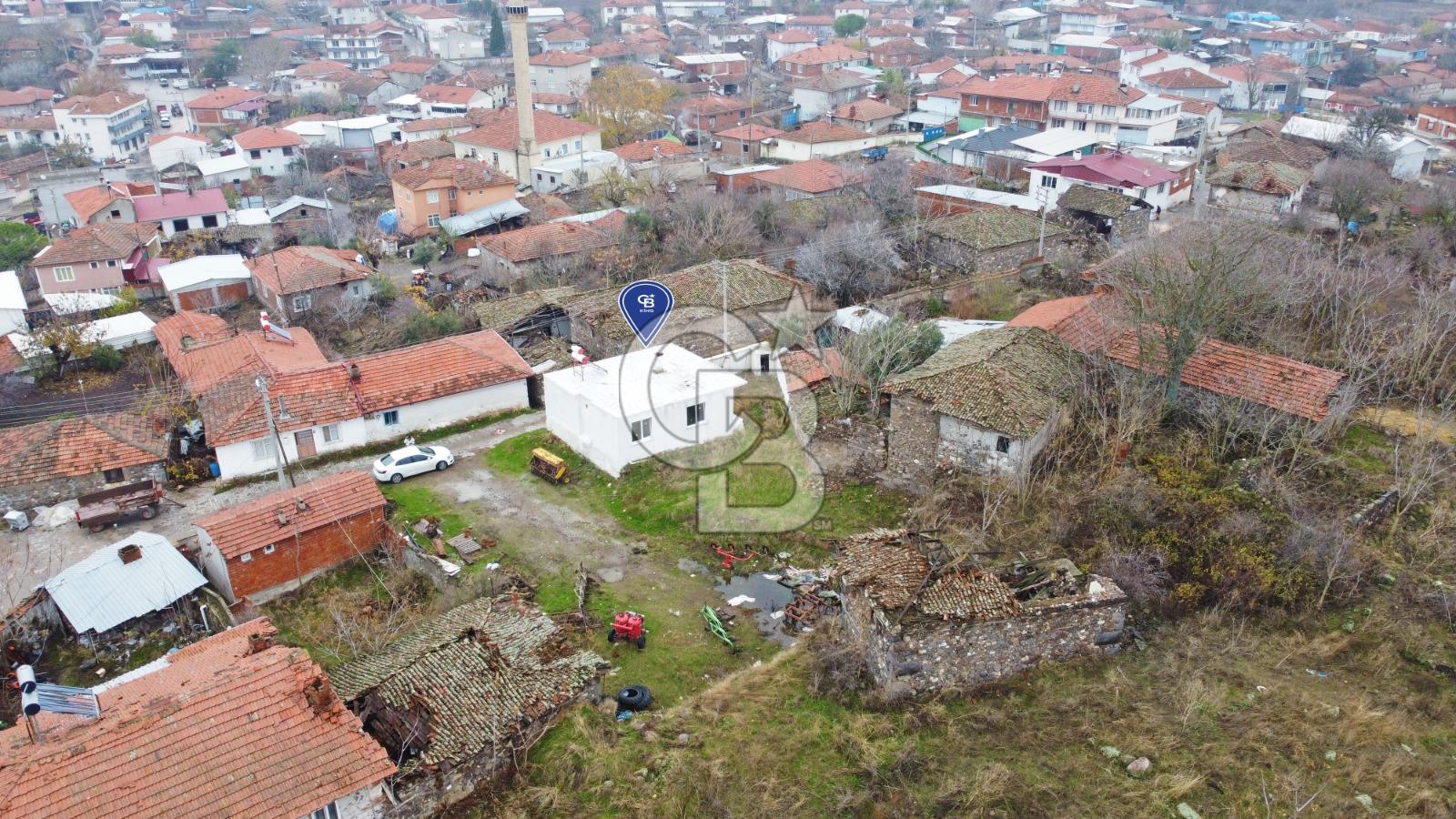 CB KİNG'DEN NERGİZ MAHALLESİ SATILIK 240m² ARSA VE ARSA İÇERİSİNDE 100m² EV 