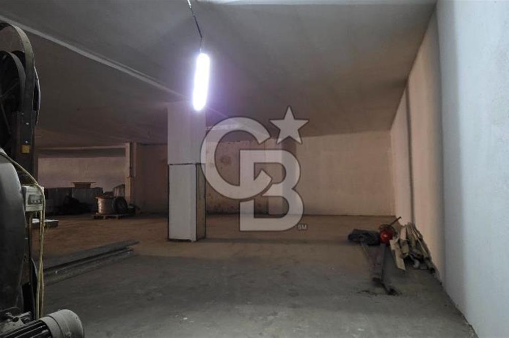 Maltepe Girne Caddesi E-5 Yan Yol Üzeri 650m2 Kiralık Dükkan