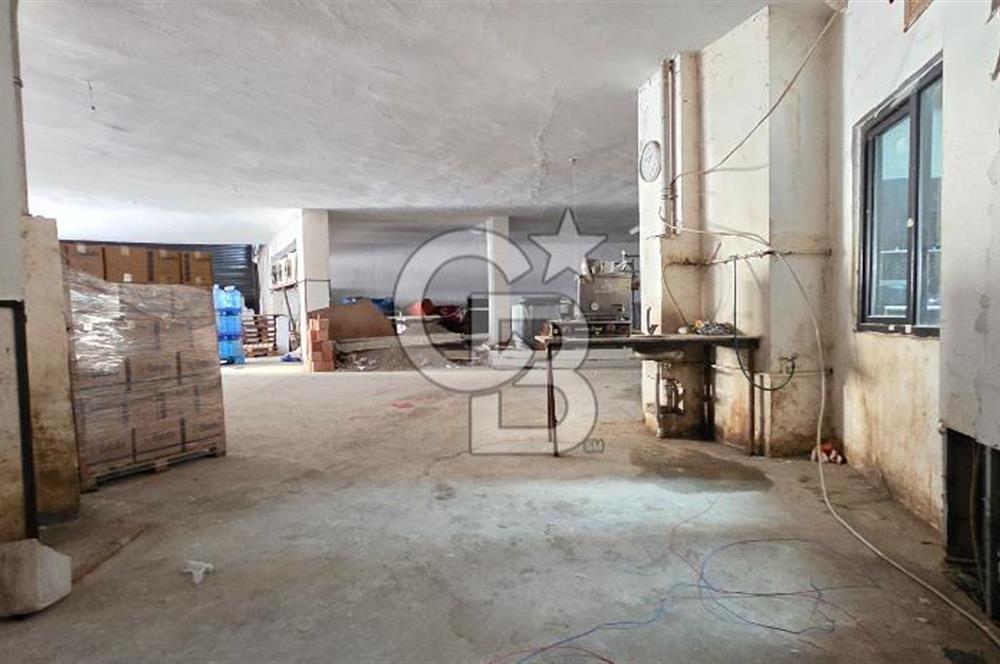 Maltepe Girne Caddesi E-5 Yan Yol Üzeri 650m2 Kiralık Dükkan