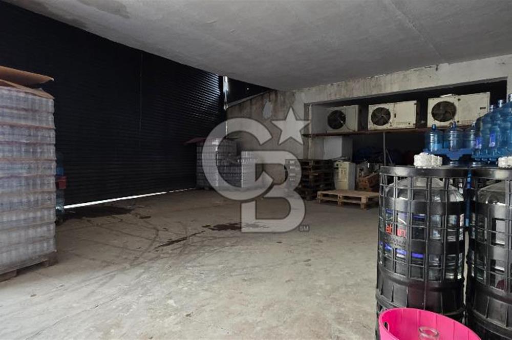 Maltepe Girne Caddesi E-5 Yan Yol Üzeri 650m2 Kiralık Dükkan