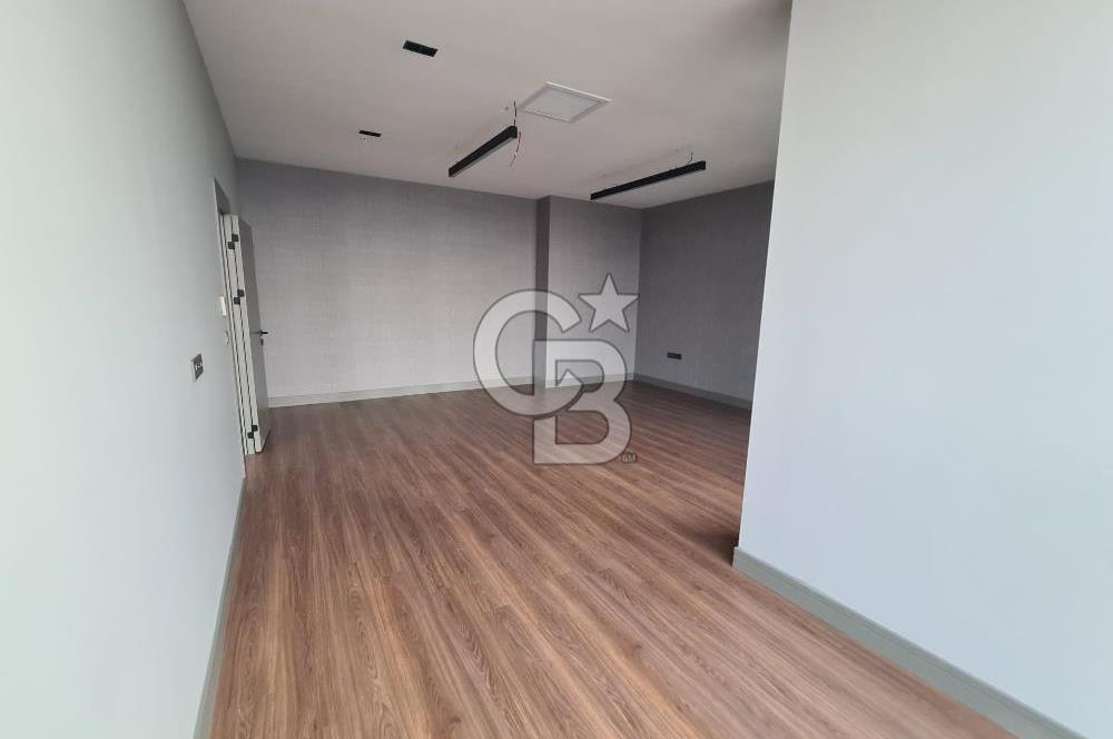 METAFOR ANKARA KULE'DE LÜX YAPILI 19.KAT DEPOLU KİRALIK OFİS