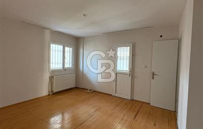 Bostanlı Merkez'de İş Yerine de Uygun Kiralık 225m2 4+1 Daire