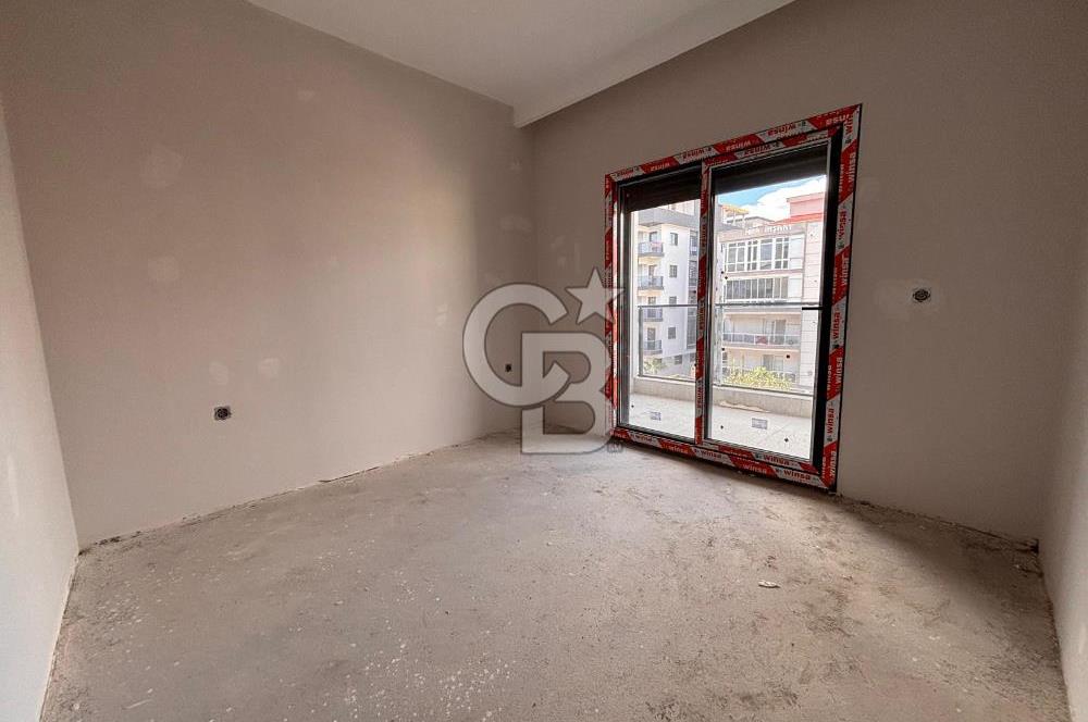 İzmir Menemen Seyrek Mah. Havuzlu Güvenlikli 1+1 Satılık Daire