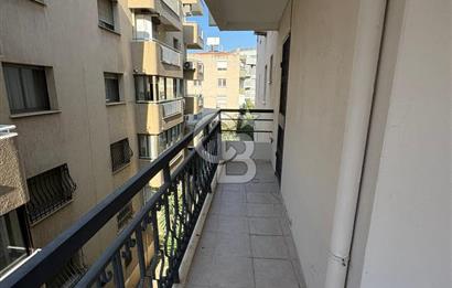 Bostanlı Merkez'de İş Yerine de Uygun Kiralık 225m2 4+1 Daire