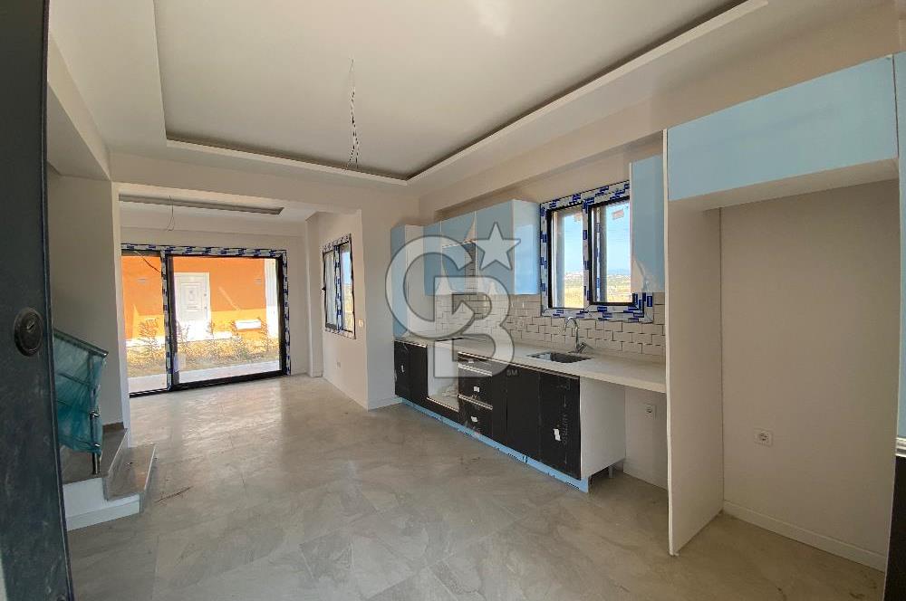 GÖMEÇ SAHİLDE LEBİDERYA 3 + 1 VİLLA