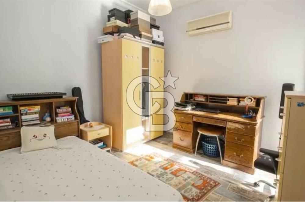 Sahile 200 Metre Müstakil 5+1 Lüks Villa