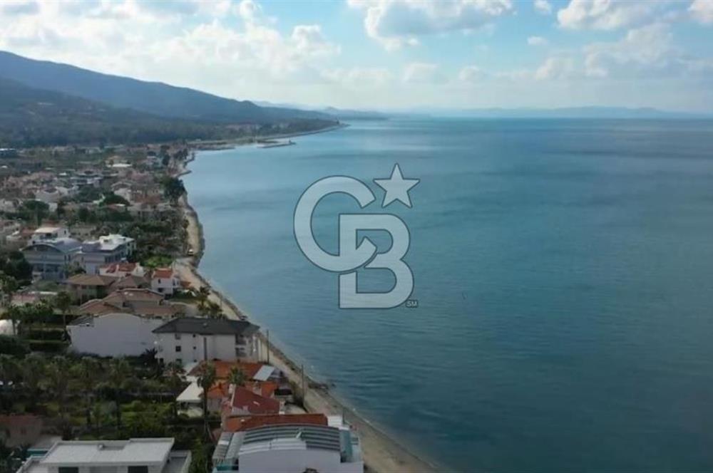 Sahile 200 Metre Müstakil 5+1 Lüks Villa