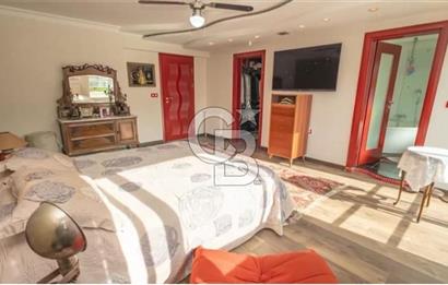 Sahile 200 Metre Müstakil 5+1 Lüks Villa