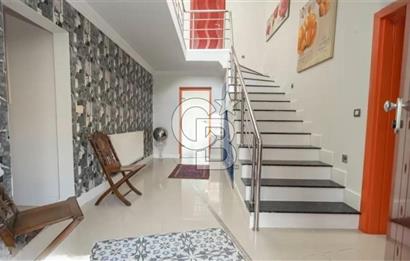 Sahile 200 Metre Müstakil 5+1 Lüks Villa