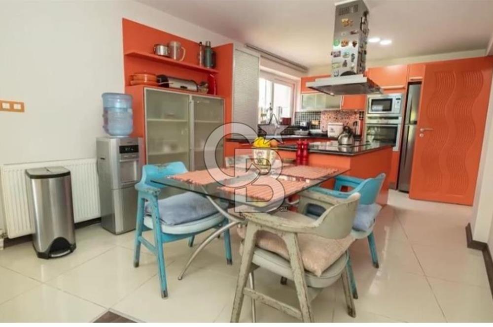 Sahile 200 Metre Müstakil 5+1 Lüks Villa