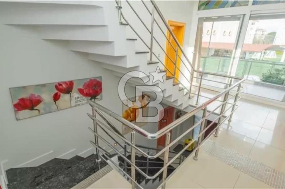 Sahile 200 Metre Müstakil 5+1 Lüks Villa