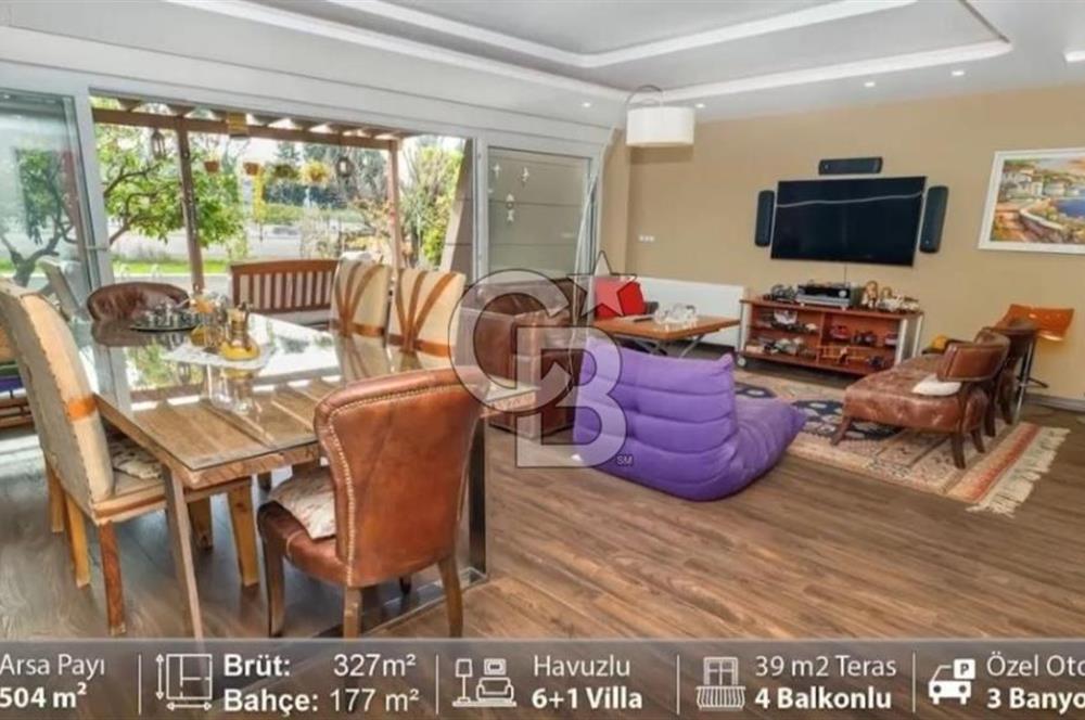 Sahile 200 Metre Müstakil 5+1 Lüks Villa