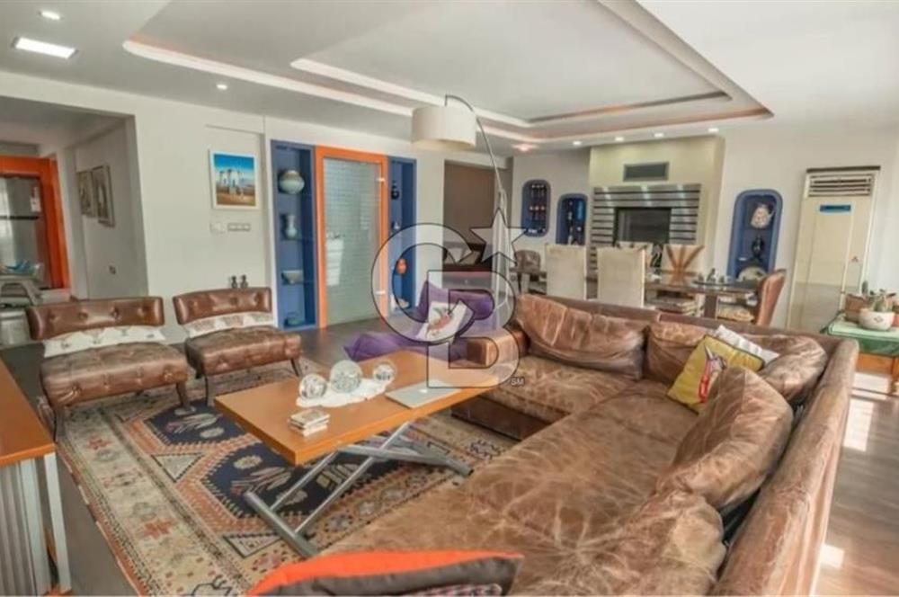 Sahile 200 Metre Müstakil 5+1 Lüks Villa