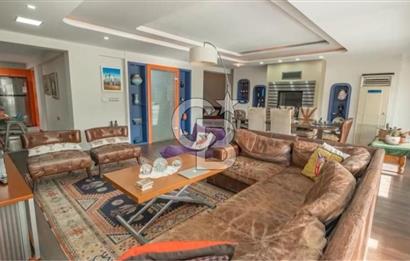 Sahile 200 Metre Müstakil 5+1 Lüks Villa