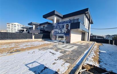 YENİ BAĞLICA DA İSKANLI 6+1 SATILIK KÖŞE VİLLA