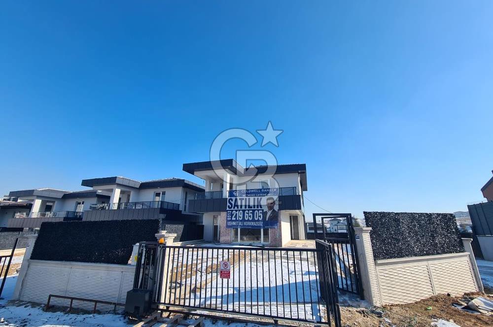 YENİ BAĞLICA DA İSKANLI 6+1 SATILIK KÖŞE VİLLA