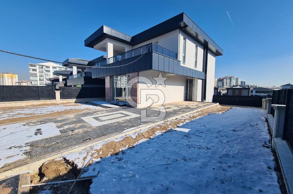 YENİ BAĞLICA DA İSKANLI 6+1 SATILIK KÖŞE VİLLA