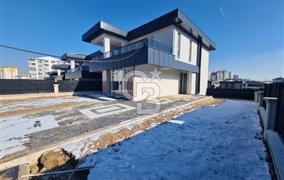 YENİ BAĞLICA DA İSKANLI 6+1 SATILIK KÖŞE VİLLA
