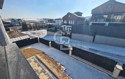 YENİ BAĞLICA DA İSKANLI 6+1 SATILIK KÖŞE VİLLA