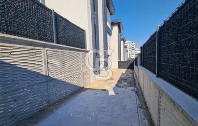 YENİ BAĞLICA DA İSKANLI 6+1 SATILIK KÖŞE VİLLA