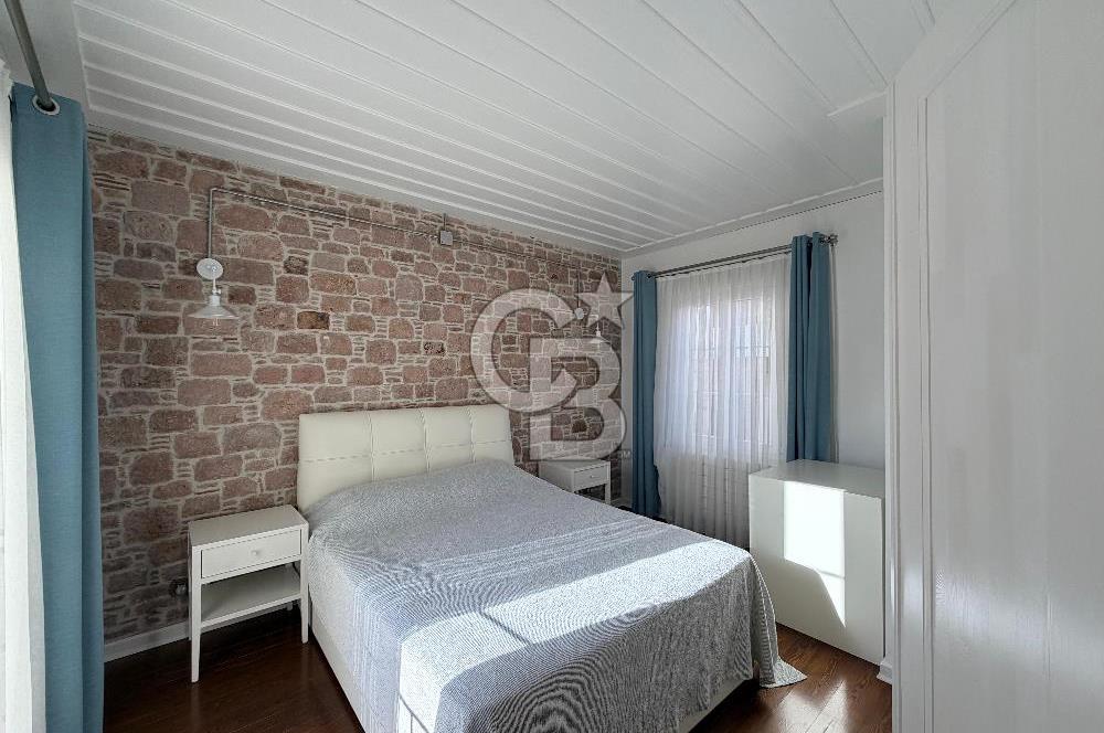 Ayvalık Macaron'da Bahçeli Lüks Tadilatlı Taş Rum Evi