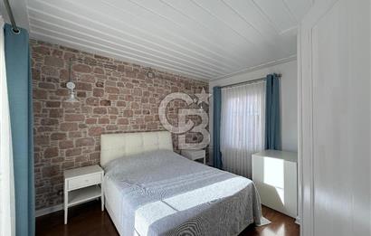 Ayvalık Macaron'da Bahçeli Lüks Tadilatlı Taş Rum Evi