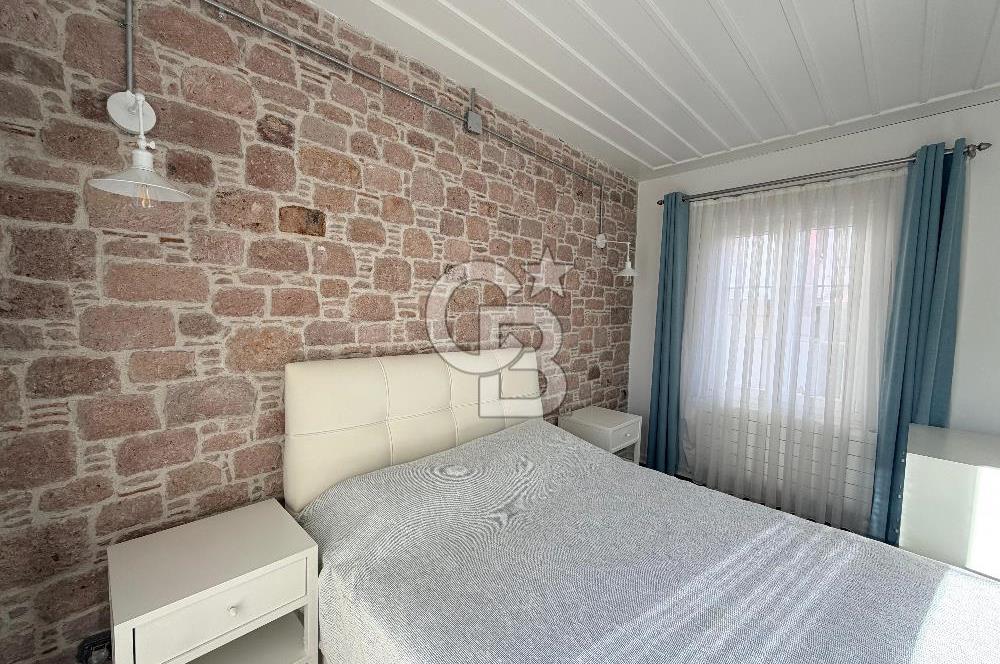 Ayvalık Macaron'da Bahçeli Lüks Tadilatlı Taş Rum Evi