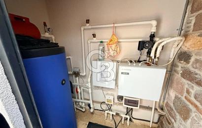 Ayvalık Macaron'da Bahçeli Lüks Tadilatlı Taş Rum Evi