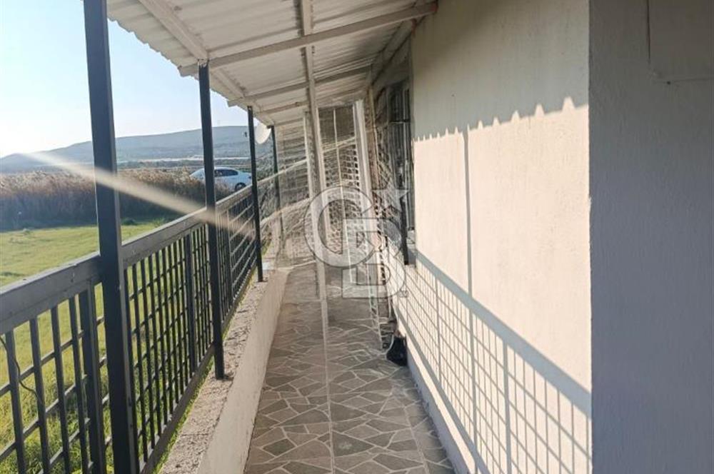Menemen Türkelide Satılık Müstakil Tapulu Bağ Evi