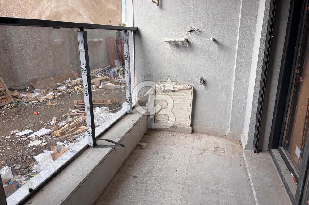 İzmir Menemen Seyrek Mah. Havuzlu Güvenlikli 1+1 Satılık Daire