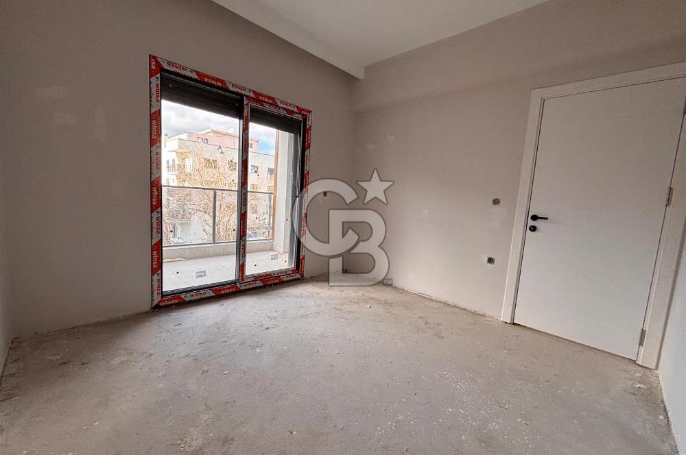 İzmir Menemen Seyrek Mah. Havuzlu Güvenlikli 1+1 Satılık Daire