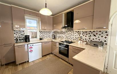 Kuşadası Karaovada ÖnüAçık Ferah ve Bahçeli Satılık 4+1 Tripleks