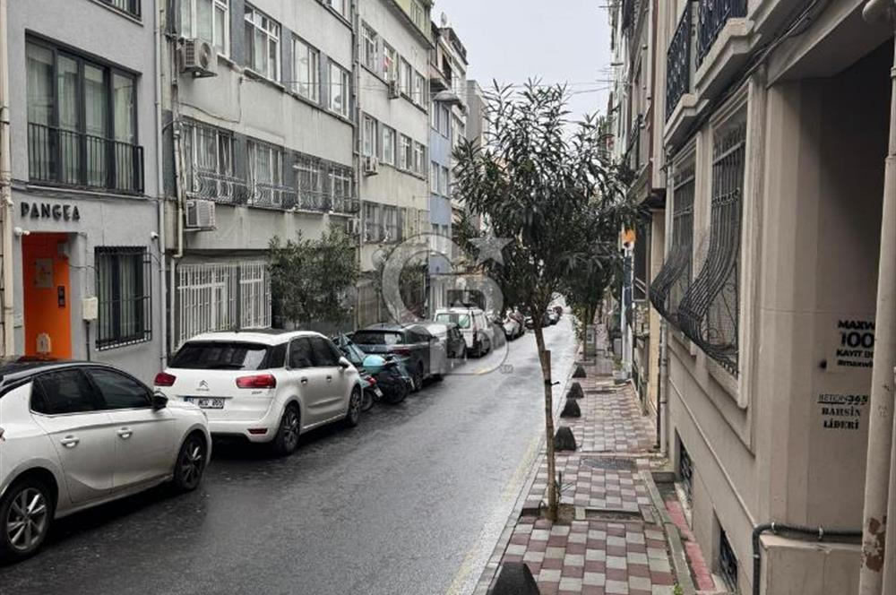 Yüksek Kira Getirili | Bahçe Kullanımlı | İkiye Bölünmüş 1+1 Ters Dubleks