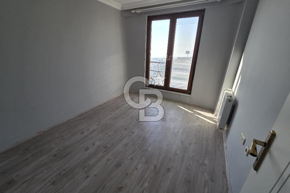 İZMİT MERKEZ ERENLER'DE MANZARALI GENİŞ 3+1 SATILIK ÇATI DUBLEKS