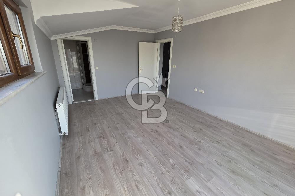 İZMİT MERKEZ ERENLER'DE MANZARALI GENİŞ 3+1 SATILIK ÇATI DUBLEKS