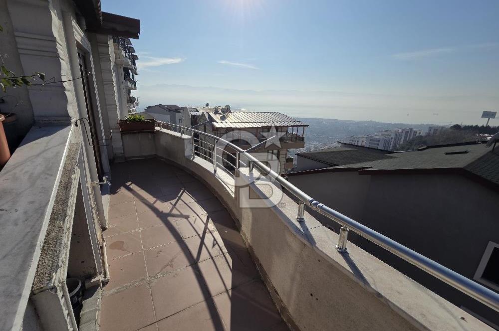 İZMİT MERKEZ ERENLER'DE MANZARALI GENİŞ 3+1 SATILIK ÇATI DUBLEKS