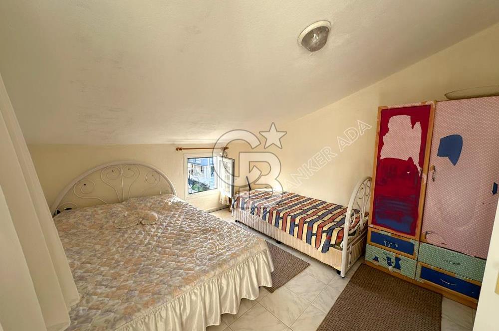 Kuşadası Karaovada ÖnüAçık Ferah ve Bahçeli Satılık 4+1 Tripleks