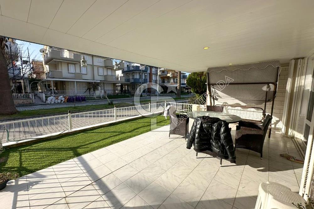 Kuşadası Karaovada ÖnüAçık Ferah ve Bahçeli Satılık 4+1 Tripleks